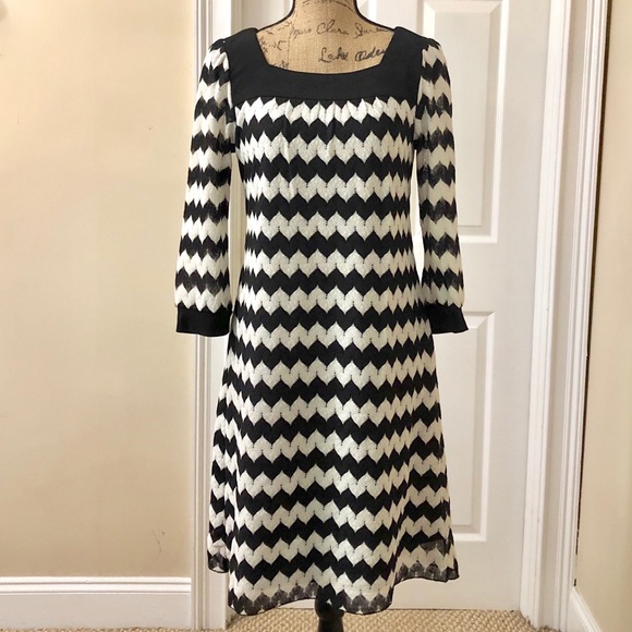 Dresses & Skirts - Black and white chevron  crochet knit dress